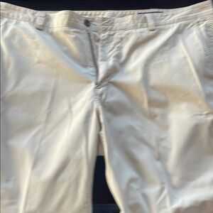 Vineyard Vines Tan Chinos with Flat-Front Style